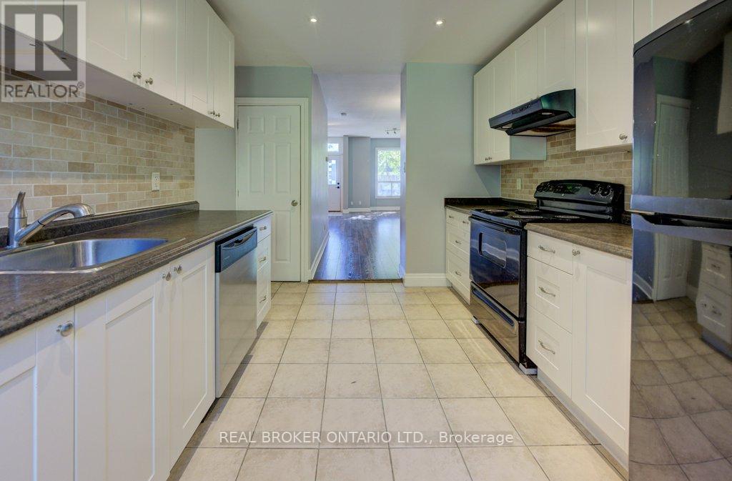 297 Bay Street N, Hamilton, Ontario  L8L 1M2 - Photo 7 - X12447785
