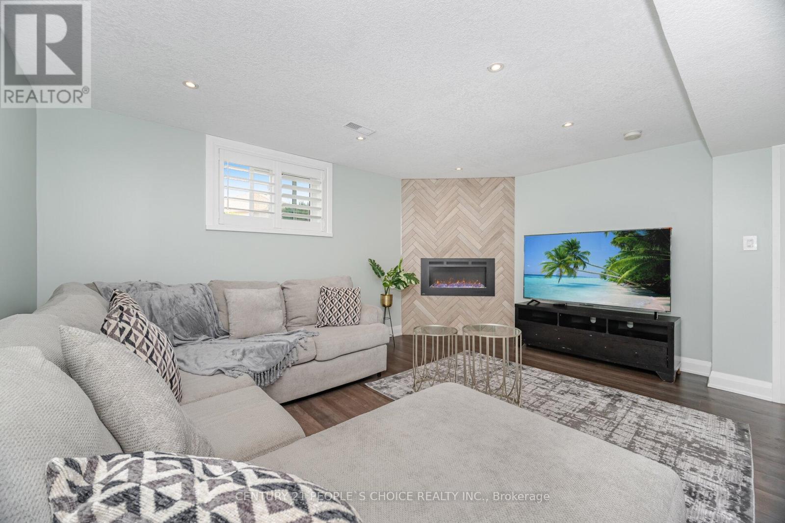 55 Vineberg Drive, Hamilton (Chappel), Ontario  L9B 2P6 - Photo 33 - X12447793