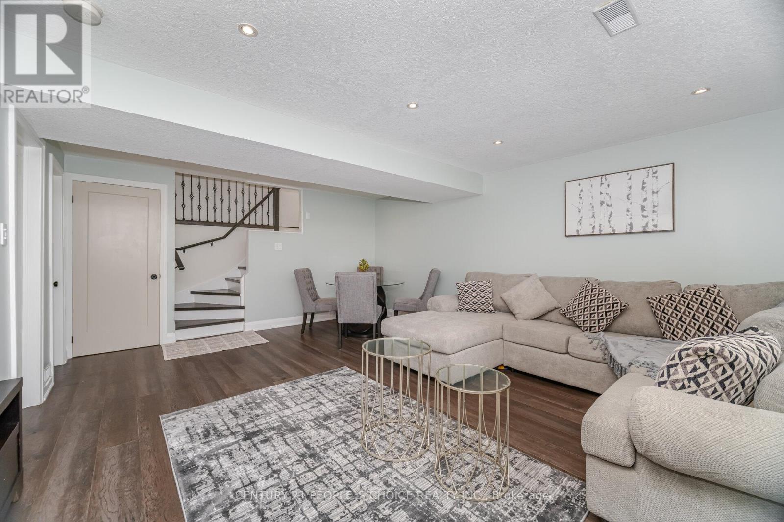 55 Vineberg Drive, Hamilton (Chappel), Ontario  L9B 2P6 - Photo 34 - X12447793