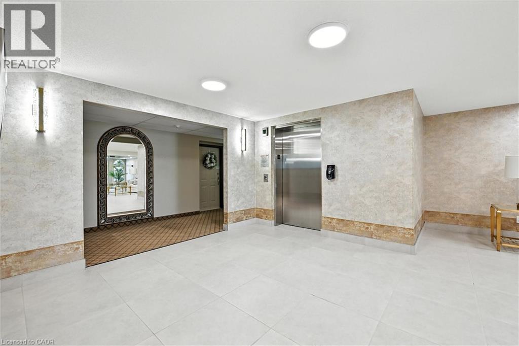 990 Golf Links Road Unit# 204, Ancaster, Ontario  L9K 1J8 - Photo 8 - 40767348