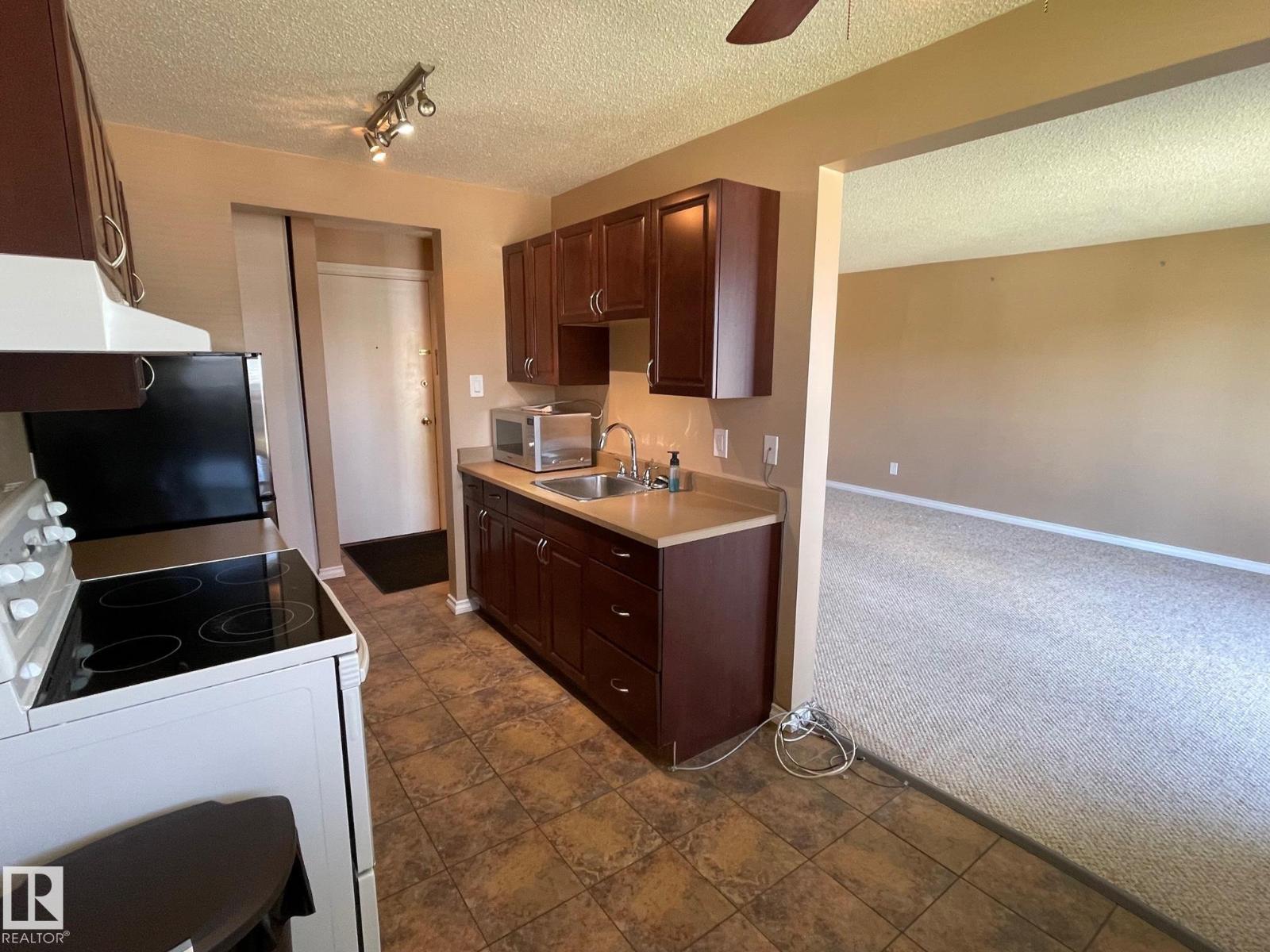 #204 13104 132 Av Nw, Edmonton, Alberta  T5L 3R3 - Photo 5 - E4461040