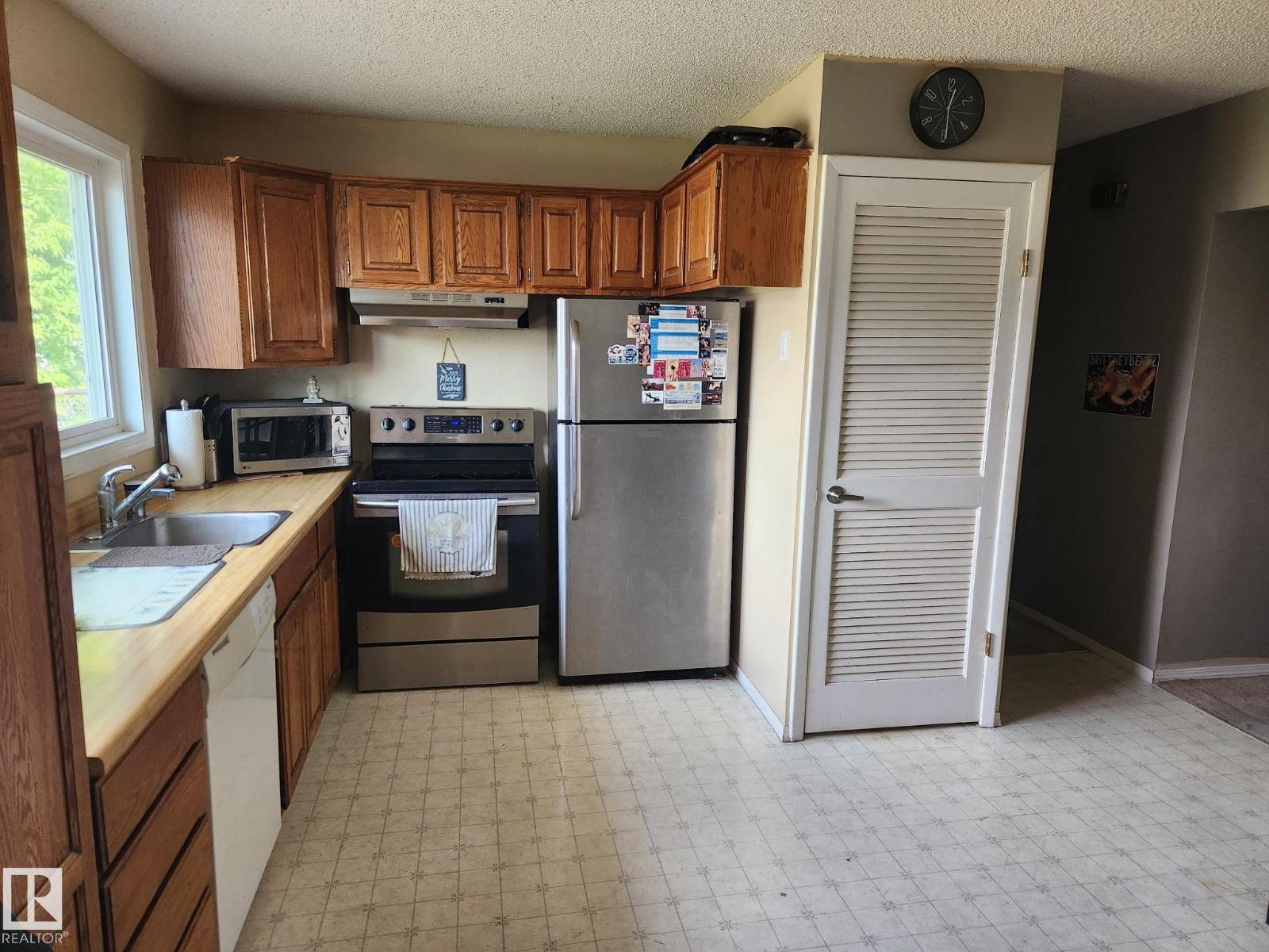 11216 134 Av Nw, Edmonton, Alberta  T5E 1K5 - Photo 2 - E4461043