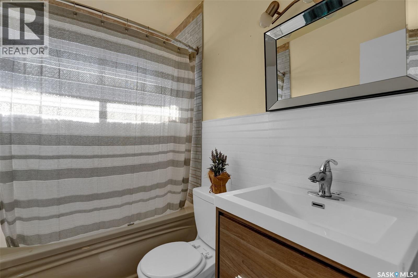 38 Anticknap Bay, Regina, Saskatchewan  S4N 4G6 - Photo 28 - SK020224