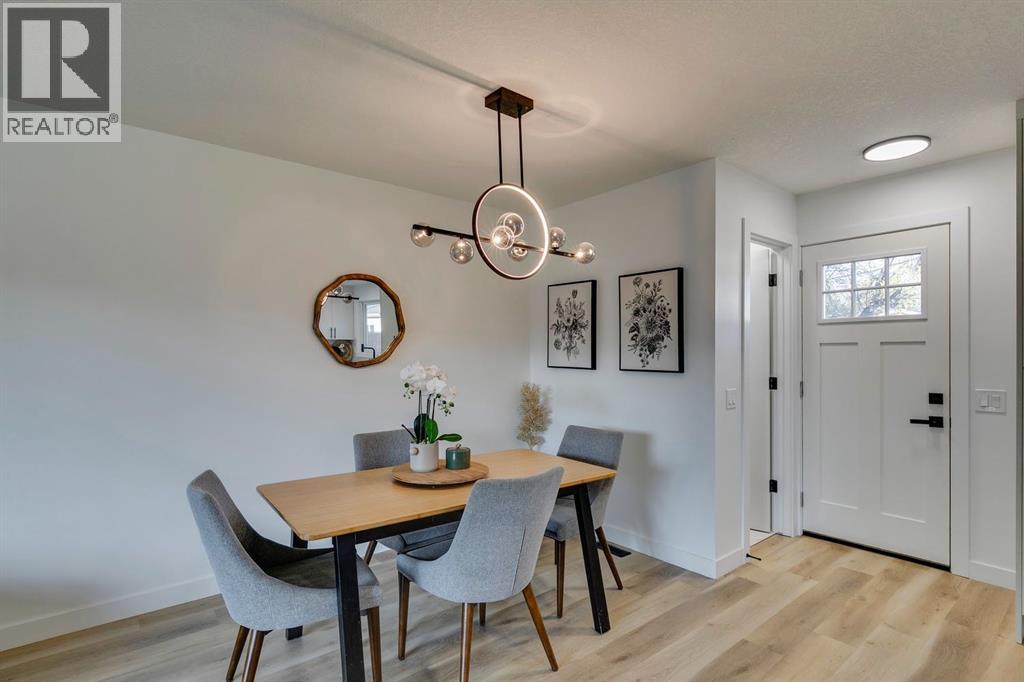 1304 Lake Sylvan Drive Se, Calgary, Alberta  T2J 4C8 - Photo 15 - A2261425