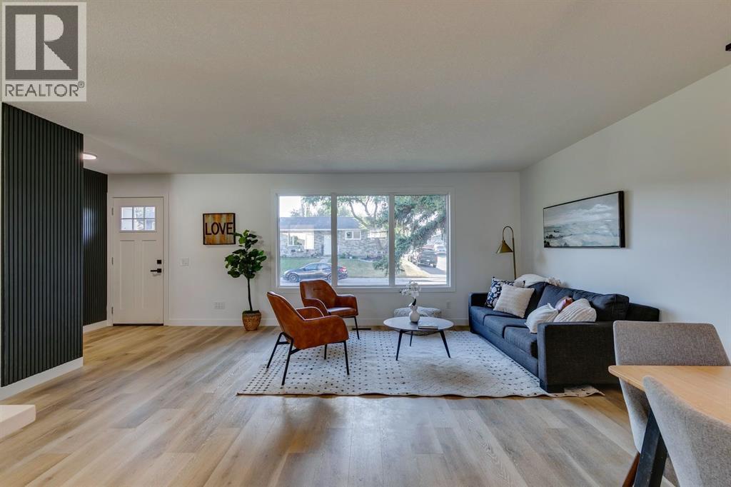 1304 Lake Sylvan Drive Se, Calgary, Alberta  T2J 4C8 - Photo 16 - A2261425