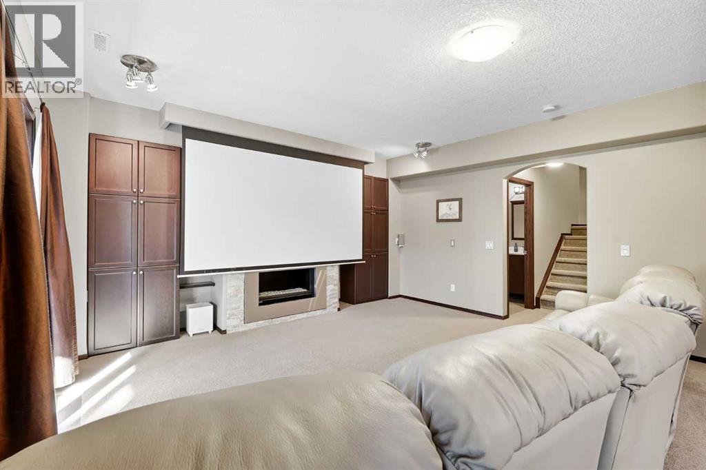155 Sunset Close, Cochrane, Alberta  T4C 0B2 - Photo 34 - A2262051