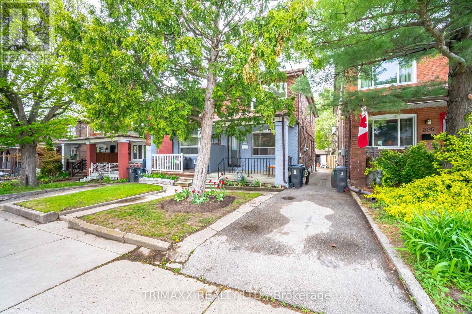 327 Atlas Avenue, Toronto (Oakwood Village), Ontario  M6C 3P8 - Photo 2 - C12447801