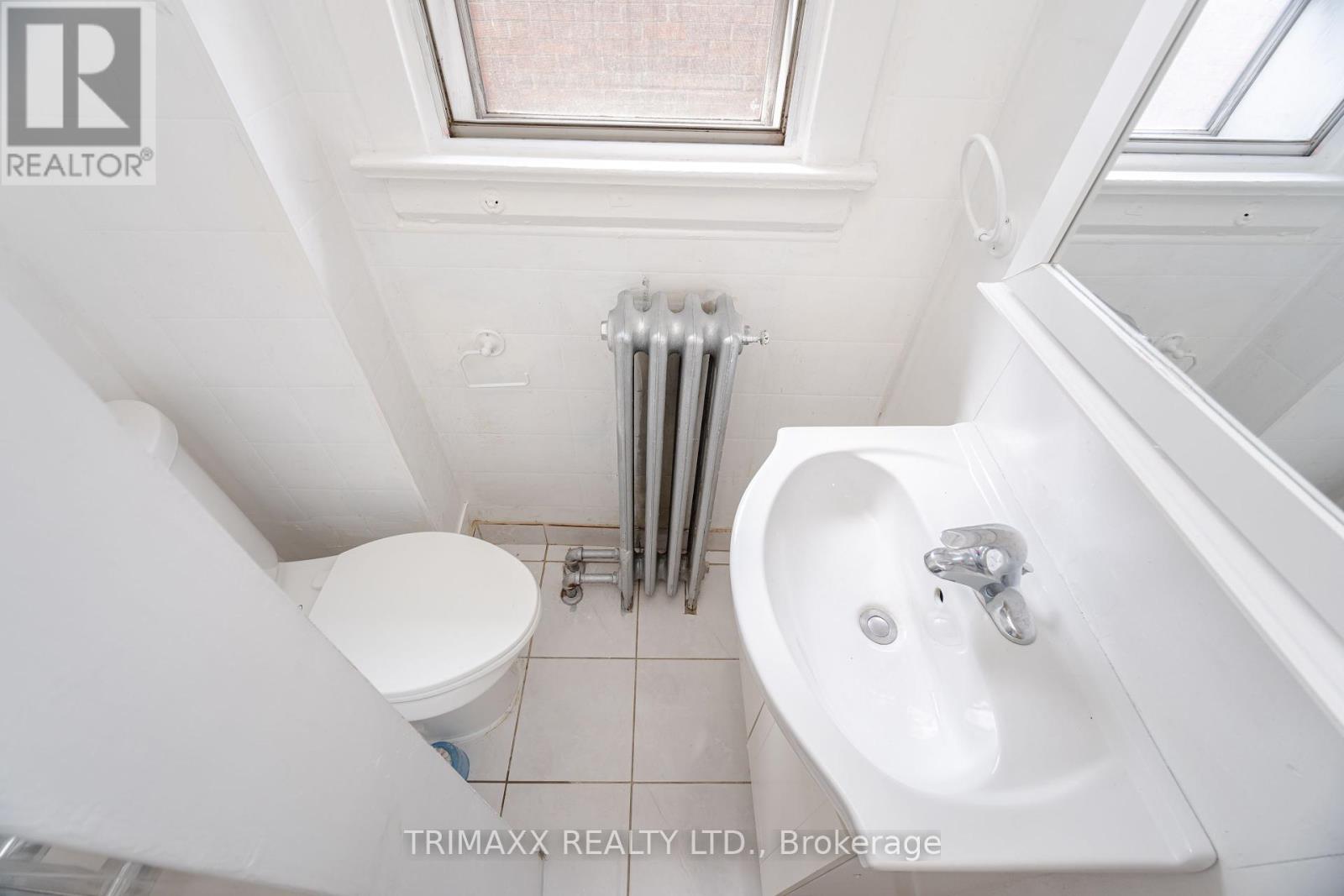 327 Atlas Avenue, Toronto (Oakwood Village), Ontario  M6C 3P8 - Photo 33 - C12447801