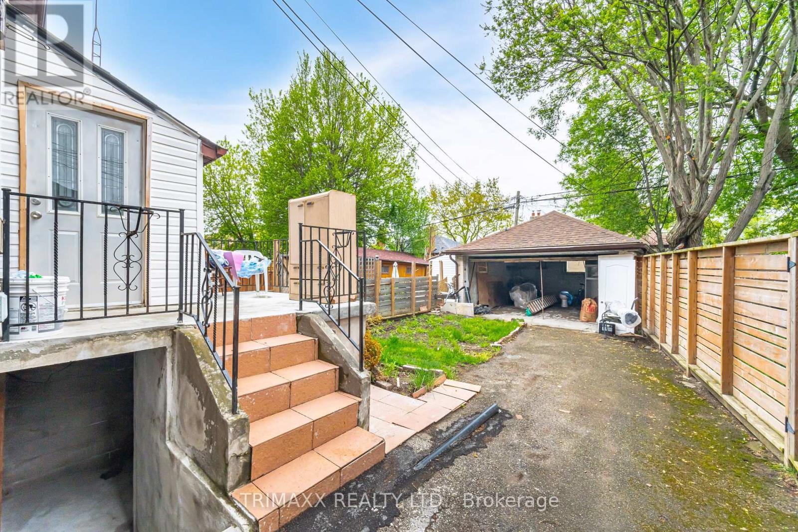 327 Atlas Avenue, Toronto (Oakwood Village), Ontario  M6C 3P8 - Photo 45 - C12447801