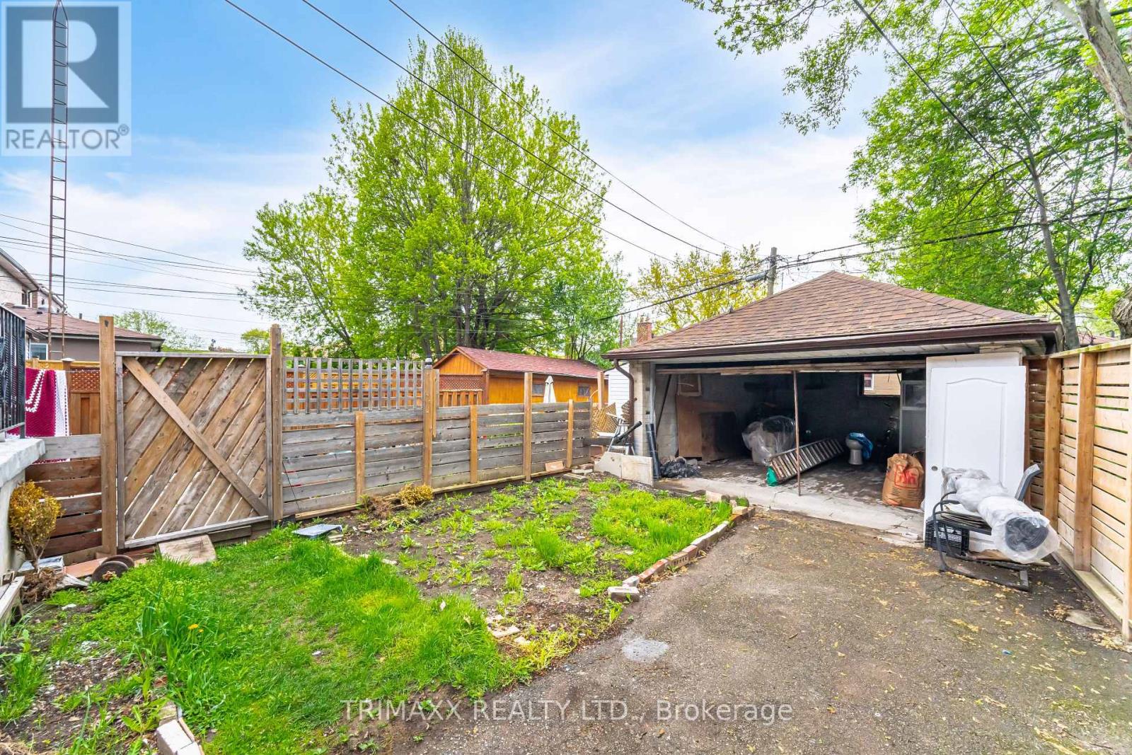 327 Atlas Avenue, Toronto (Oakwood Village), Ontario  M6C 3P8 - Photo 46 - C12447801