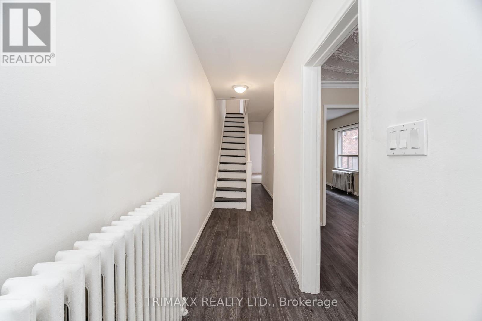 327 Atlas Avenue, Toronto (Oakwood Village), Ontario  M6C 3P8 - Photo 8 - C12447801