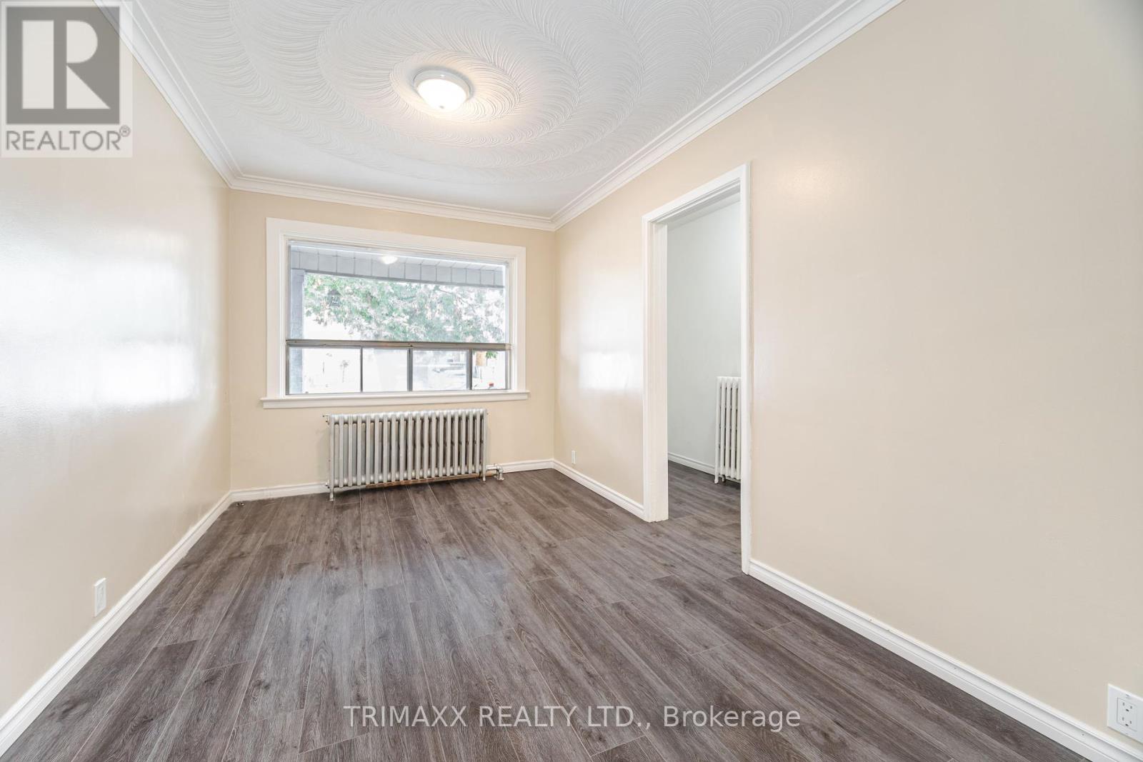 327 Atlas Avenue, Toronto (Oakwood Village), Ontario  M6C 3P8 - Photo 9 - C12447801