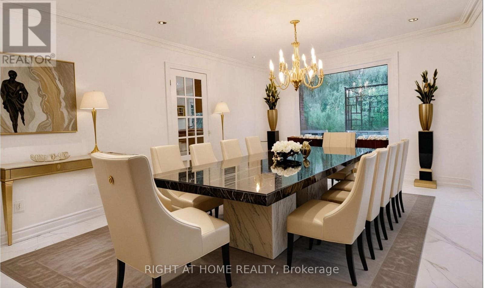 89 Yonge Boulevard, Toronto, Ontario  M5M 3G8 - Photo 11 - C12447803