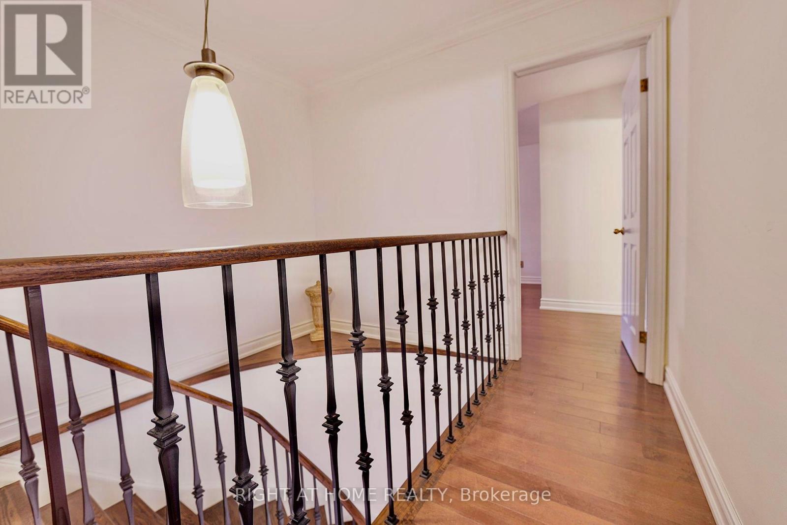 89 Yonge Boulevard, Toronto, Ontario  M5M 3G8 - Photo 17 - C12447803