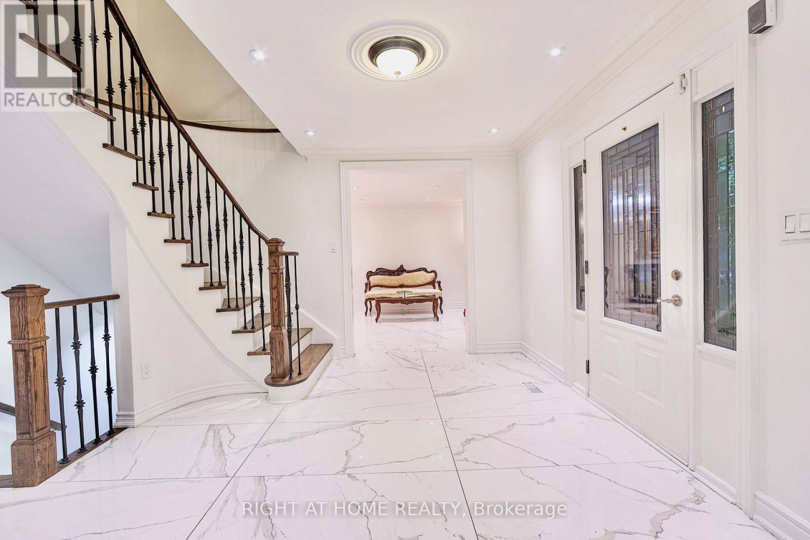 89 Yonge Boulevard, Toronto, Ontario  M5M 3G8 - Photo 2 - C12447803