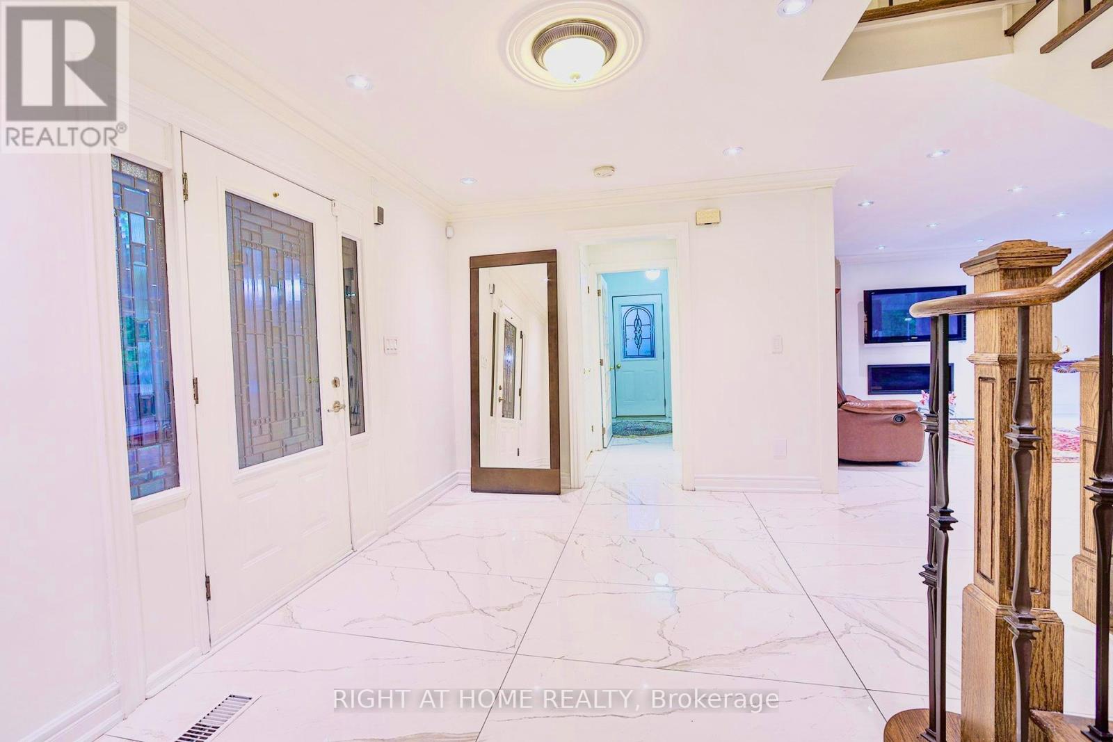 89 Yonge Boulevard, Toronto, Ontario  M5M 3G8 - Photo 3 - C12447803