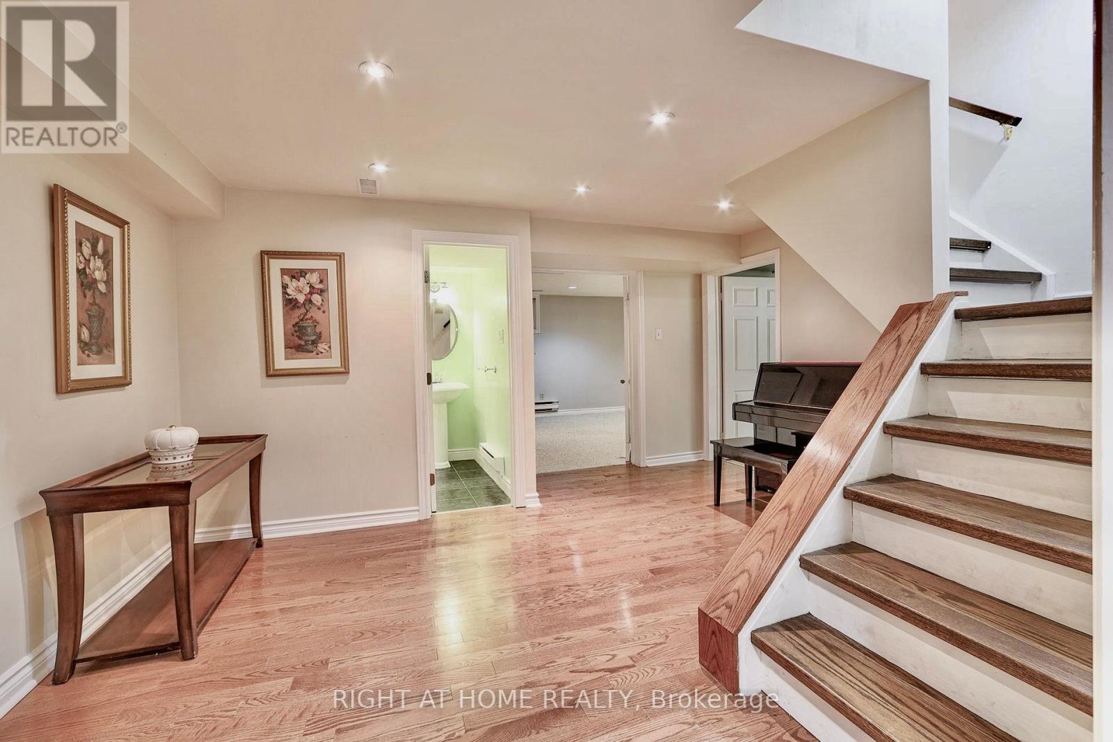 89 Yonge Boulevard, Toronto, Ontario  M5M 3G8 - Photo 30 - C12447803