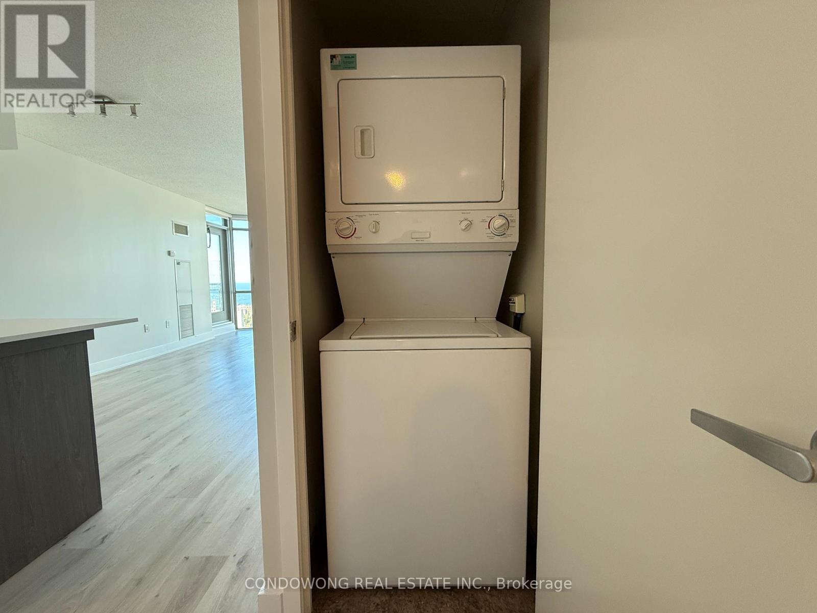 3705 - 5 Mariner Terrace, Toronto, Ontario  M5V 3V6 - Photo 12 - C12447835