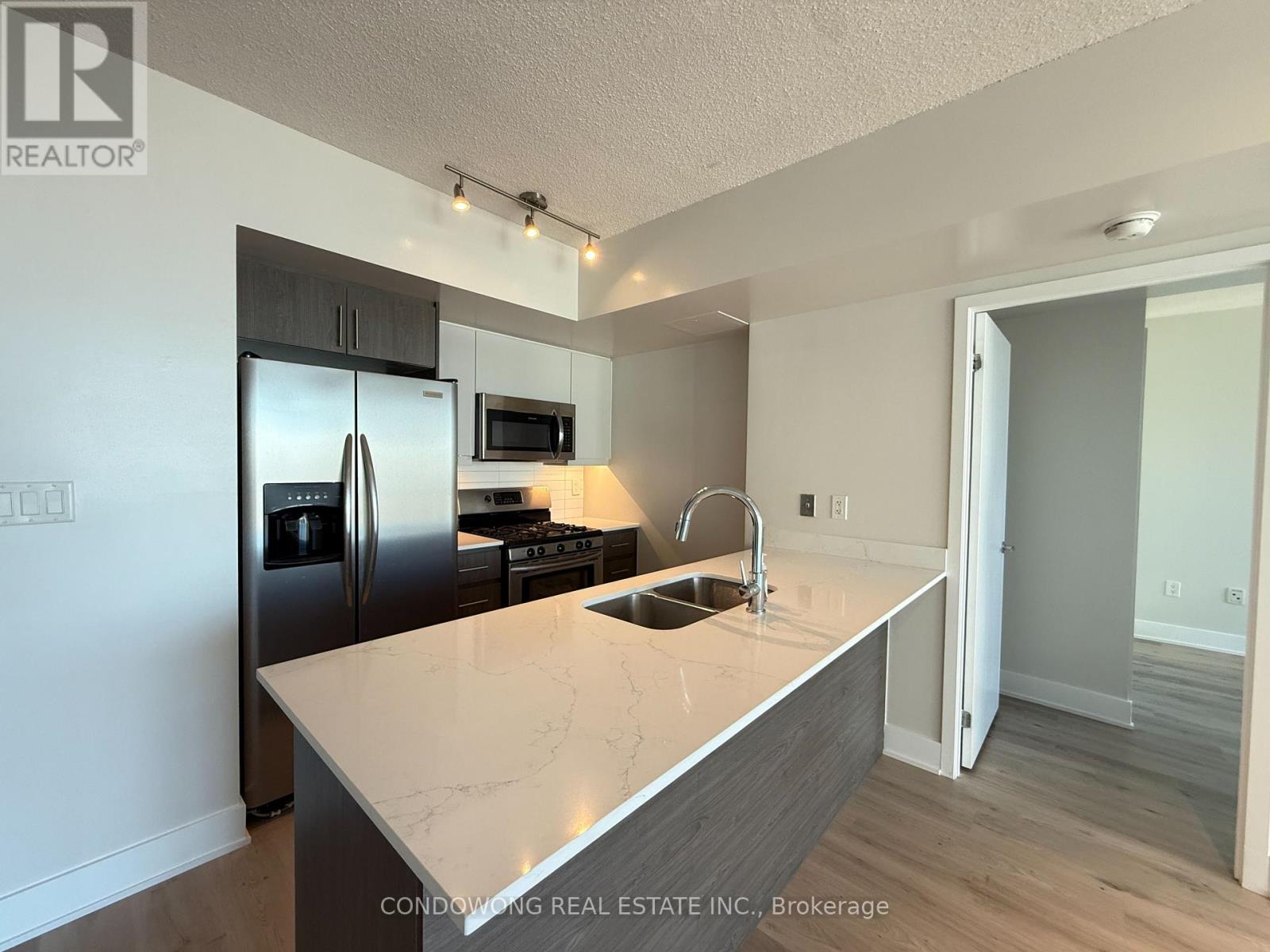 3705 - 5 Mariner Terrace, Toronto, Ontario  M5V 3V6 - Photo 2 - C12447835