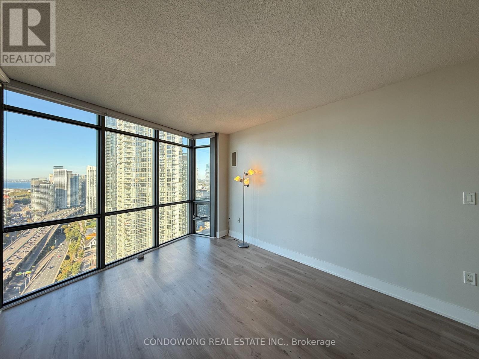 3705 - 5 Mariner Terrace, Toronto, Ontario  M5V 3V6 - Photo 4 - C12447835