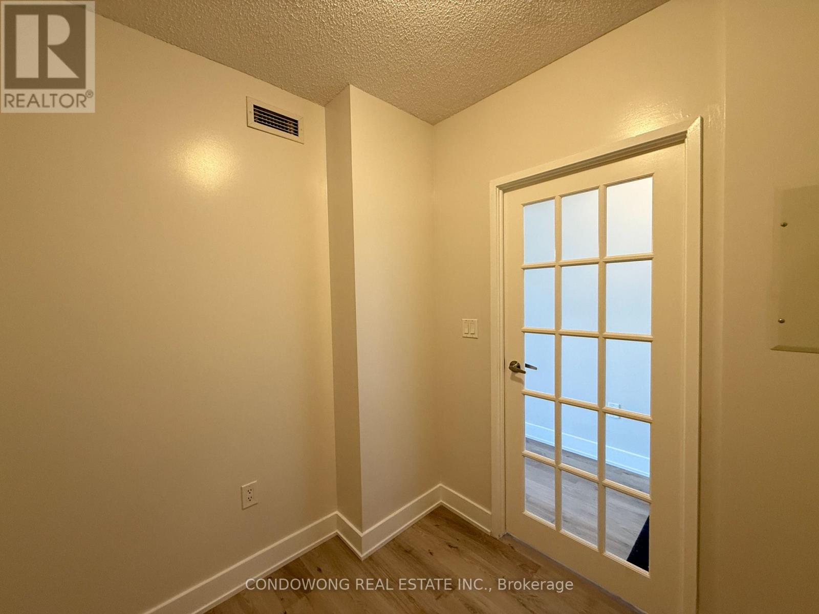 3705 - 5 Mariner Terrace, Toronto, Ontario  M5V 3V6 - Photo 9 - C12447835