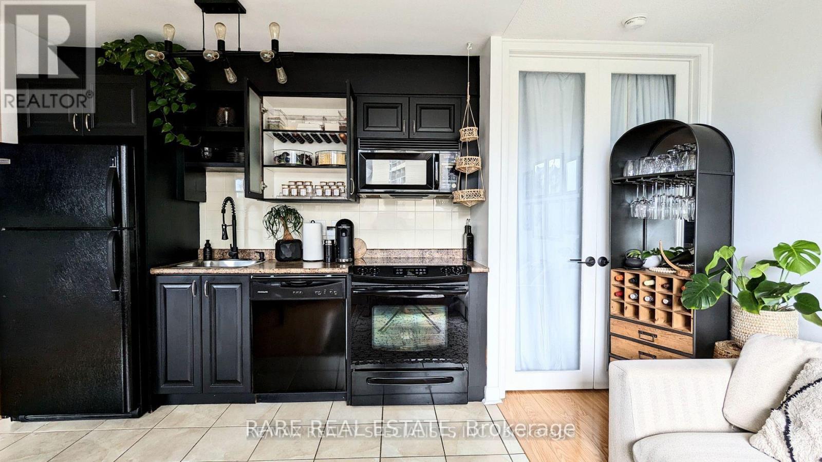 418 - 600 Fleet Street, Toronto, Ontario  M5V 1B7 - Photo 3 - C12447847