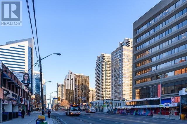 273 Sheppard Avenue W, Toronto (Lansing-Westgate), Ontario  M2N 1N4 - Photo 17 - C12447851