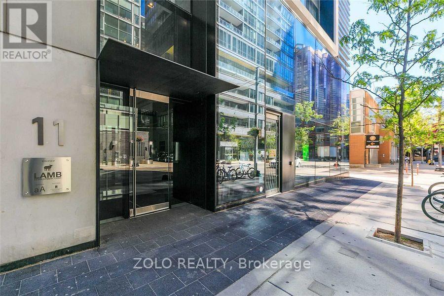 1107 - 11 Charlotte Street, Toronto, Ontario  M5V 2H5 - Photo 2 - C12447854
