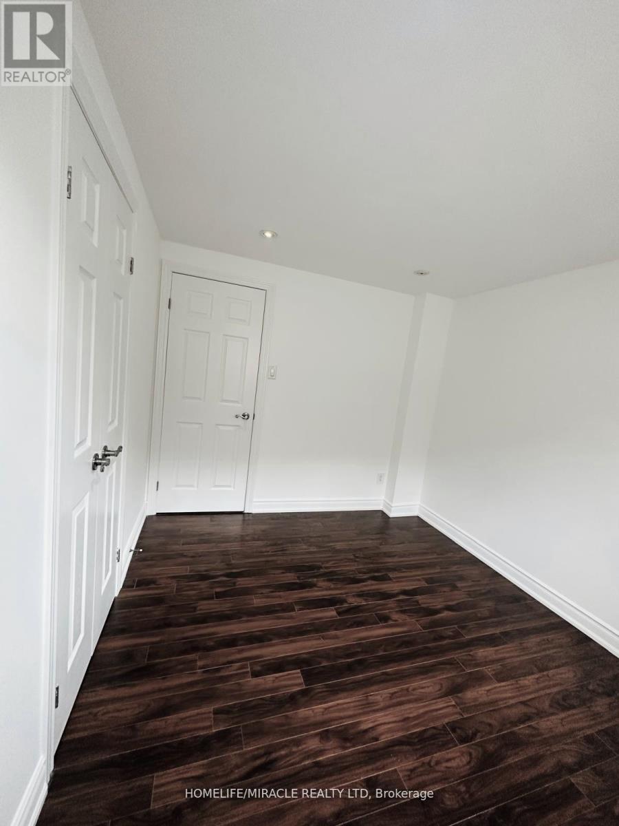 9 Maresfield Drive N, Toronto, Ontario  M1V 2W9 - Photo 11 - E12447800