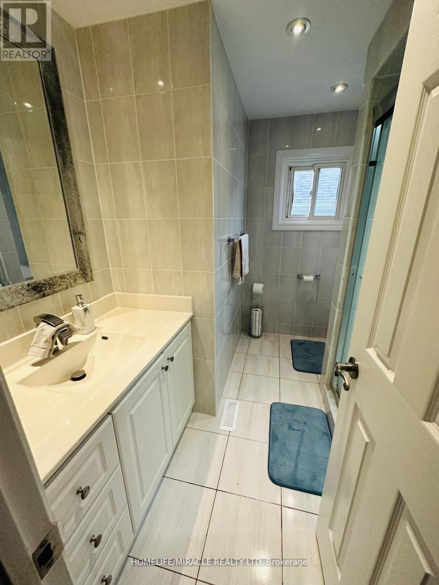 9 Maresfield Drive N, Toronto, Ontario  M1V 2W9 - Photo 16 - E12447800