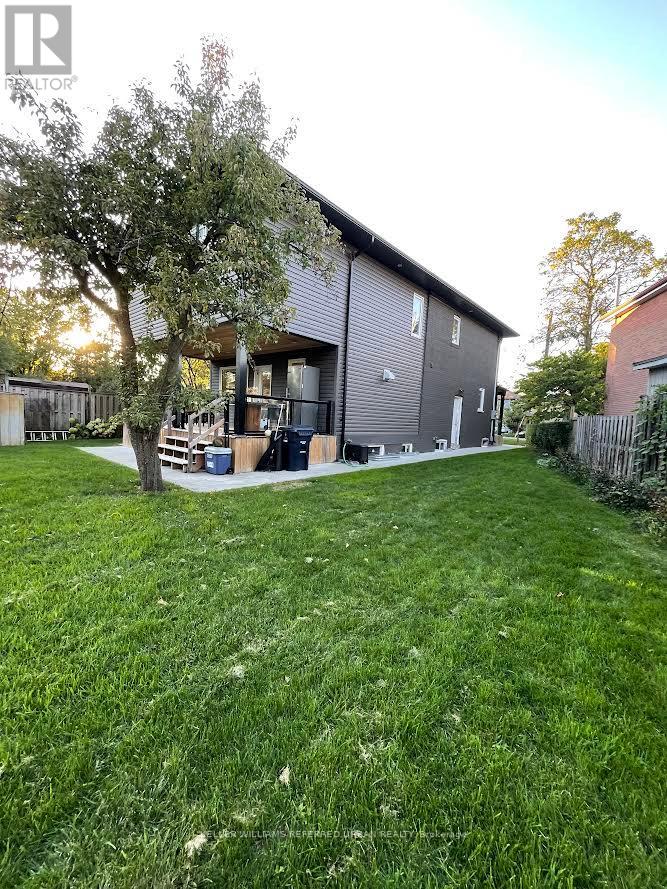 2 Leagrove Crescent, Toronto, Ontario  M1L 3S6 - Photo 21 - E12447877