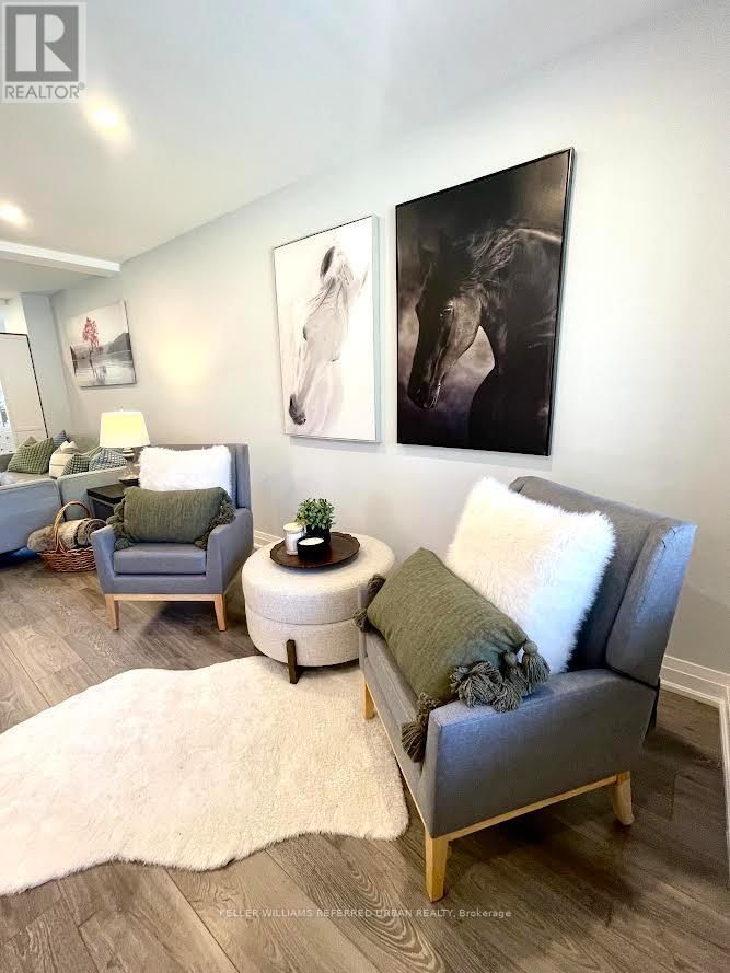 2 Leagrove Crescent, Toronto, Ontario  M1L 3S6 - Photo 3 - E12447877