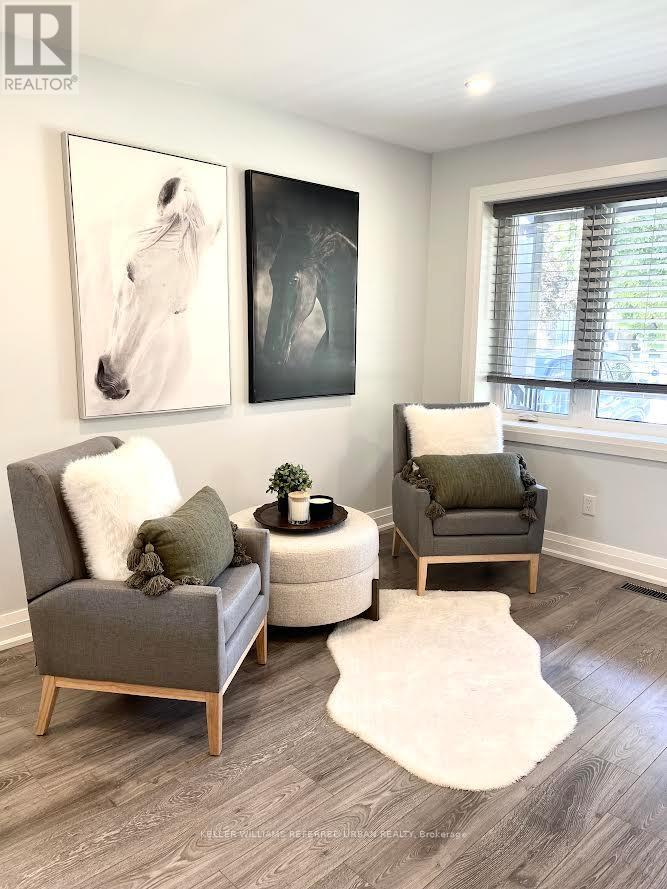2 Leagrove Crescent, Toronto, Ontario  M1L 3S6 - Photo 4 - E12447877