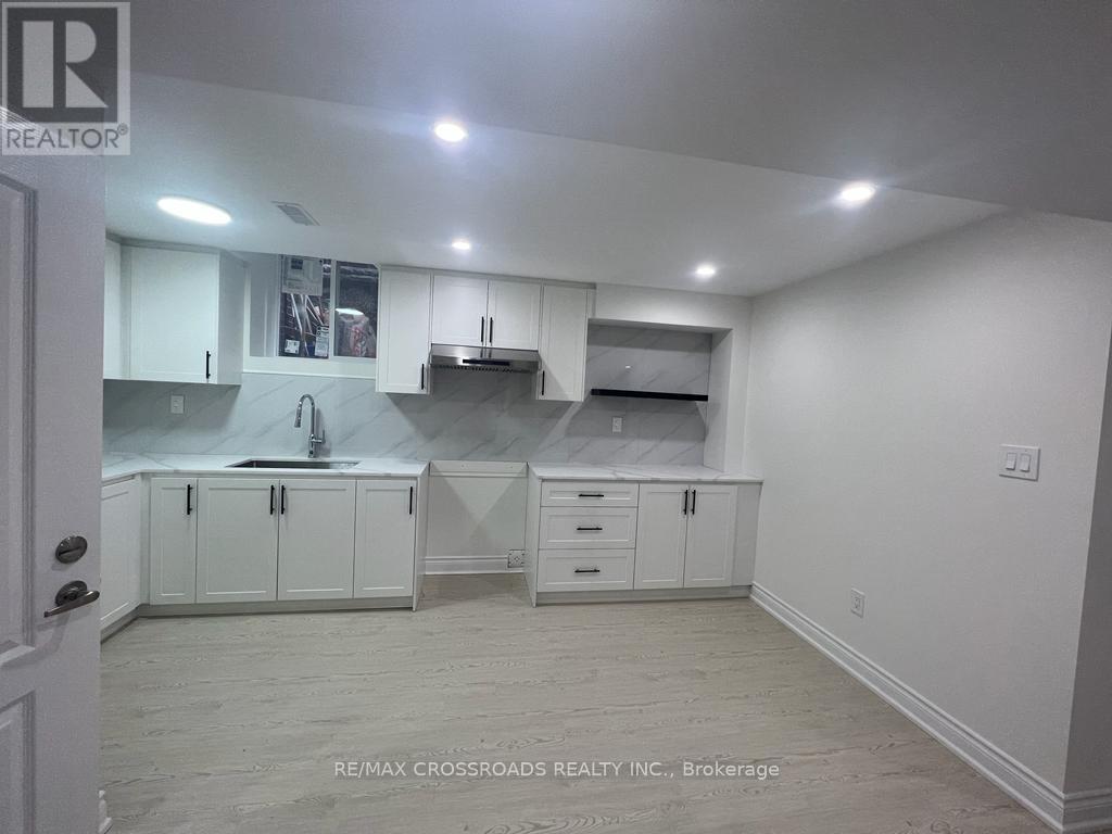 Lower - 4 Gillett Drive, Ajax, Ontario  L1Z 0P9 - Photo 4 - E12447889