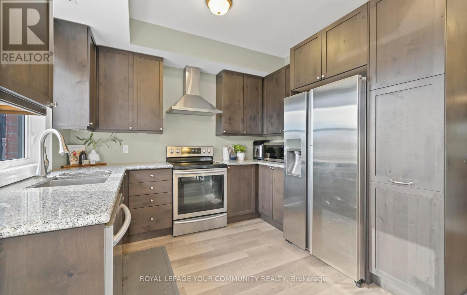 205 - 17 Baldwin Street N, Whitby, Ontario  L1M 1A2 - Photo 17 - E12447894