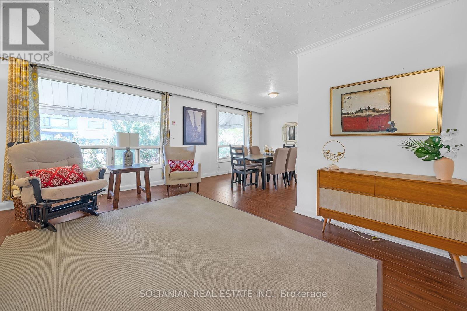 183 Maxome Avenue, Toronto (Newtonbrook East), Ontario  M2M 3L1 - Photo 9 - C12447094