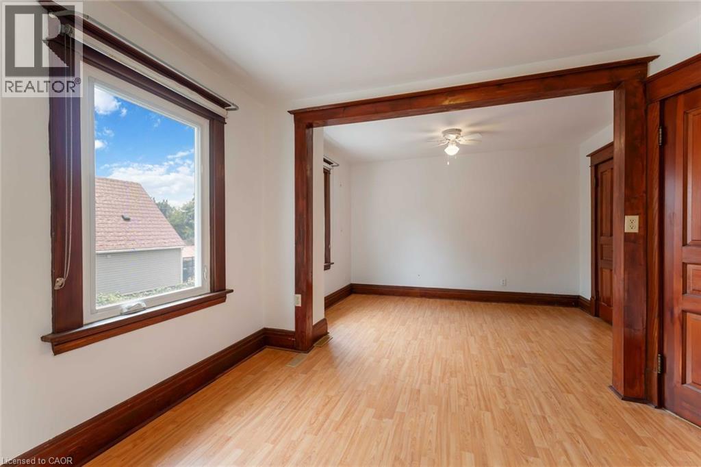 8 Russell Avenue, St. Catharines, Ontario  L2R 1T9 - Photo 27 - 40776924