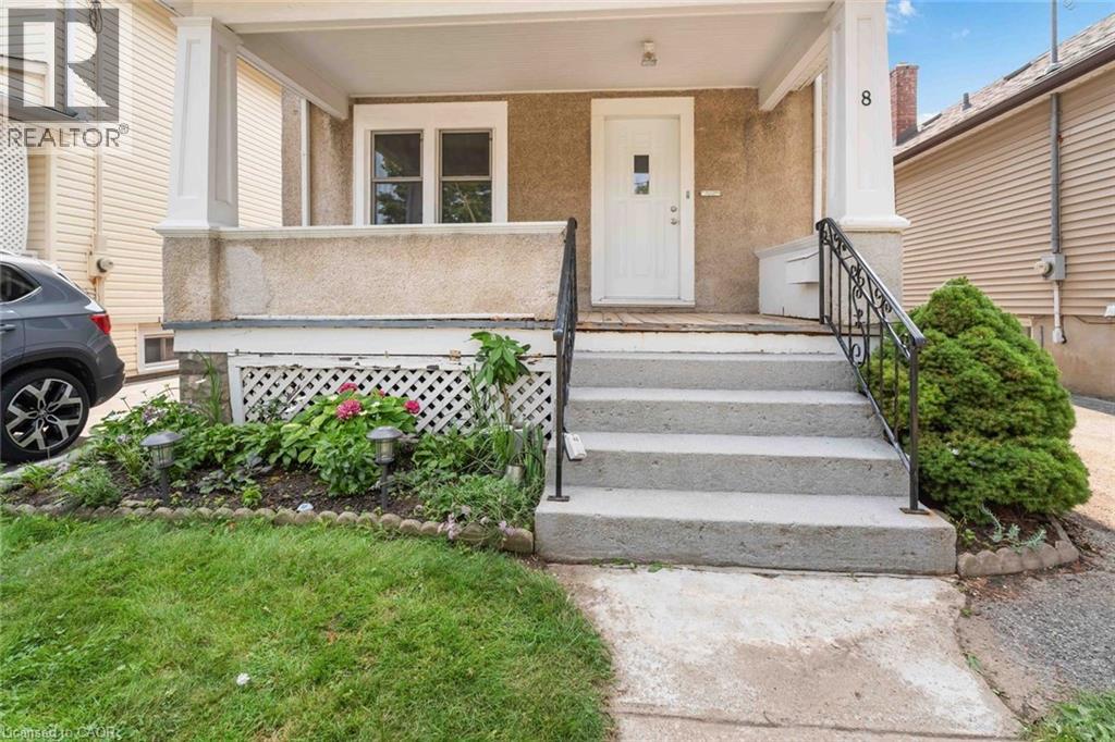 8 Russell Avenue, St. Catharines, Ontario  L2R 1T9 - Photo 3 - 40776924