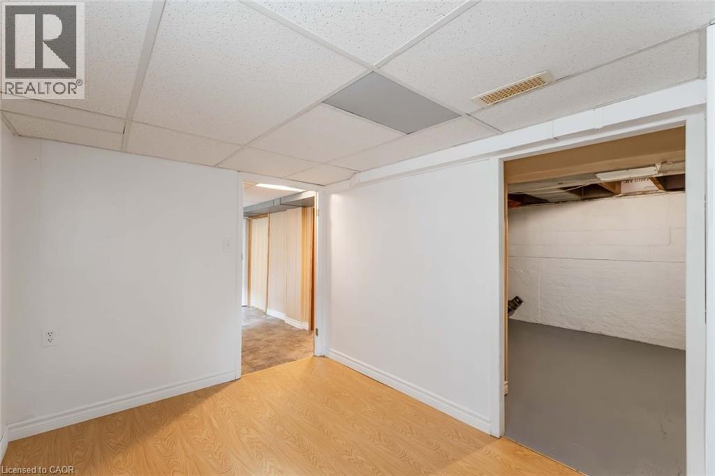 8 Russell Avenue, St. Catharines, Ontario  L2R 1T9 - Photo 33 - 40776924