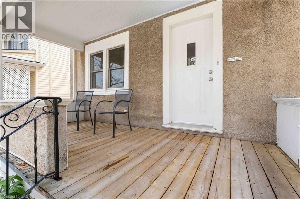 8 Russell Avenue, St. Catharines, Ontario  L2R 1T9 - Photo 4 - 40776924