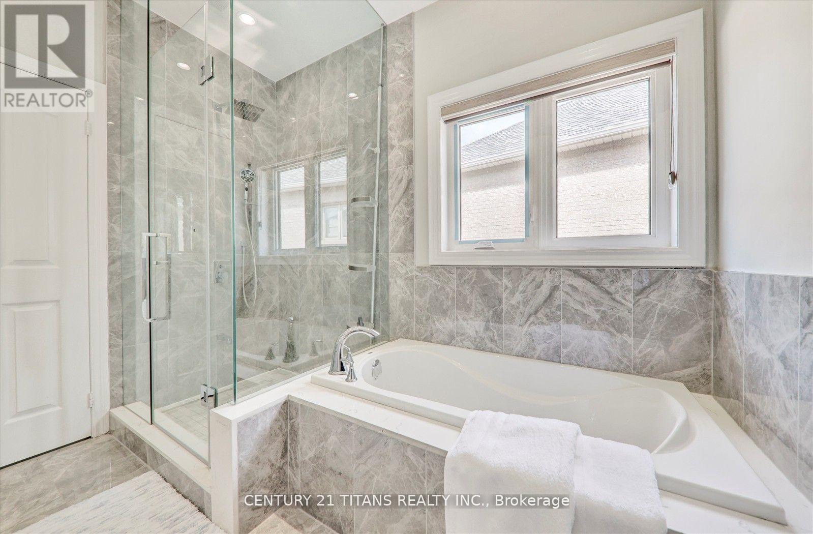 577 Royalpark Way, Vaughan (Elder Mills), Ontario  L4H 1K2 - Photo 21 - N12447856