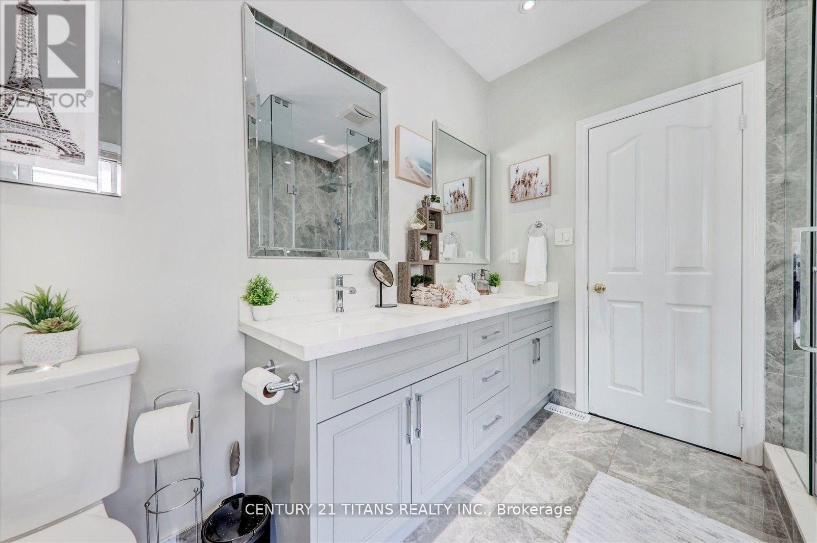 577 Royalpark Way, Vaughan (Elder Mills), Ontario  L4H 1K2 - Photo 22 - N12447856
