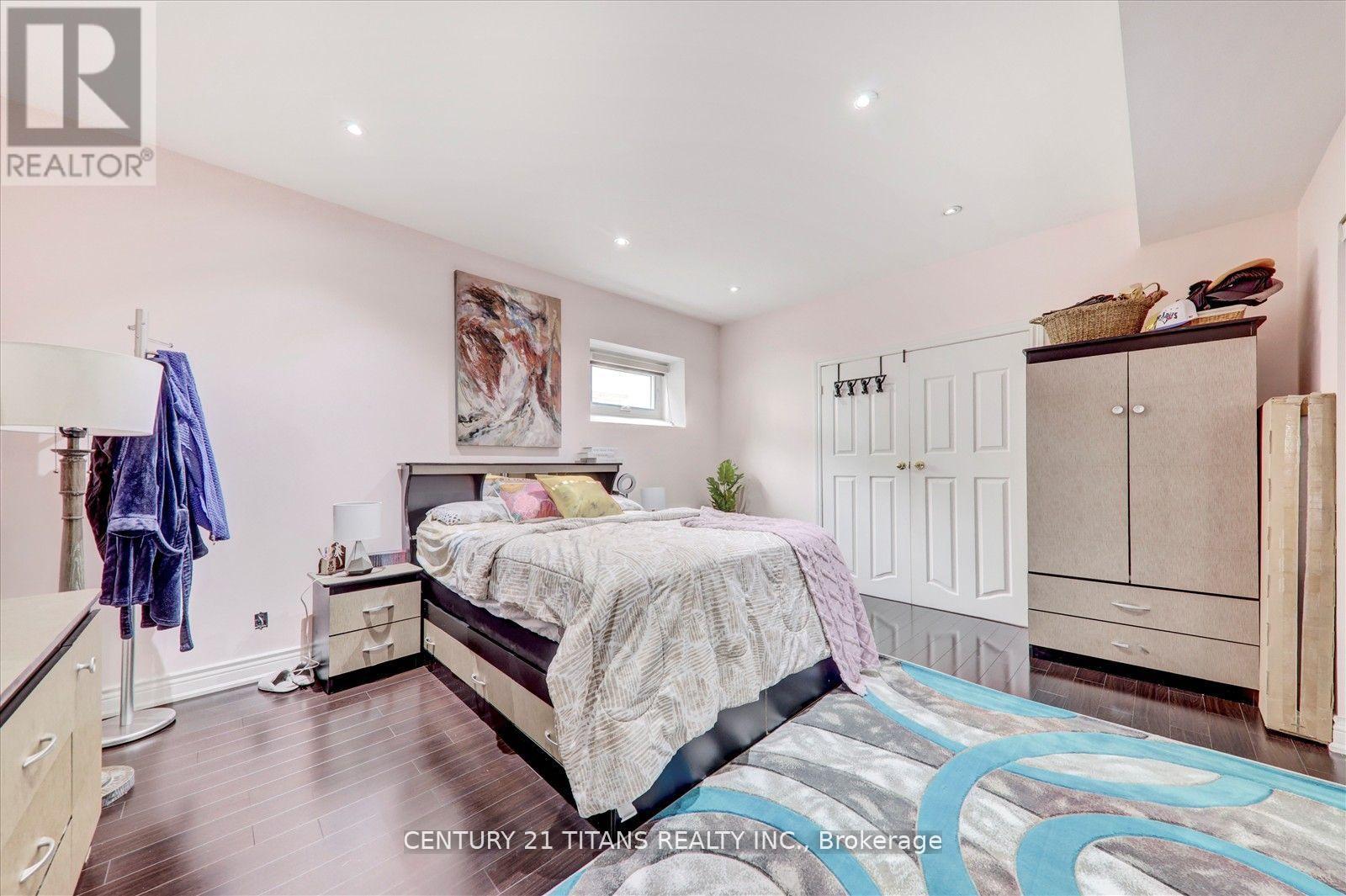 577 Royalpark Way, Vaughan (Elder Mills), Ontario  L4H 1K2 - Photo 35 - N12447856