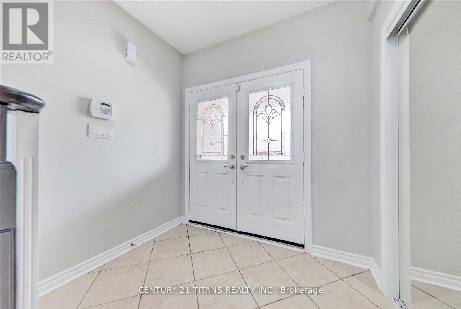 577 Royalpark Way, Vaughan (Elder Mills), Ontario  L4H 1K2 - Photo 6 - N12447856