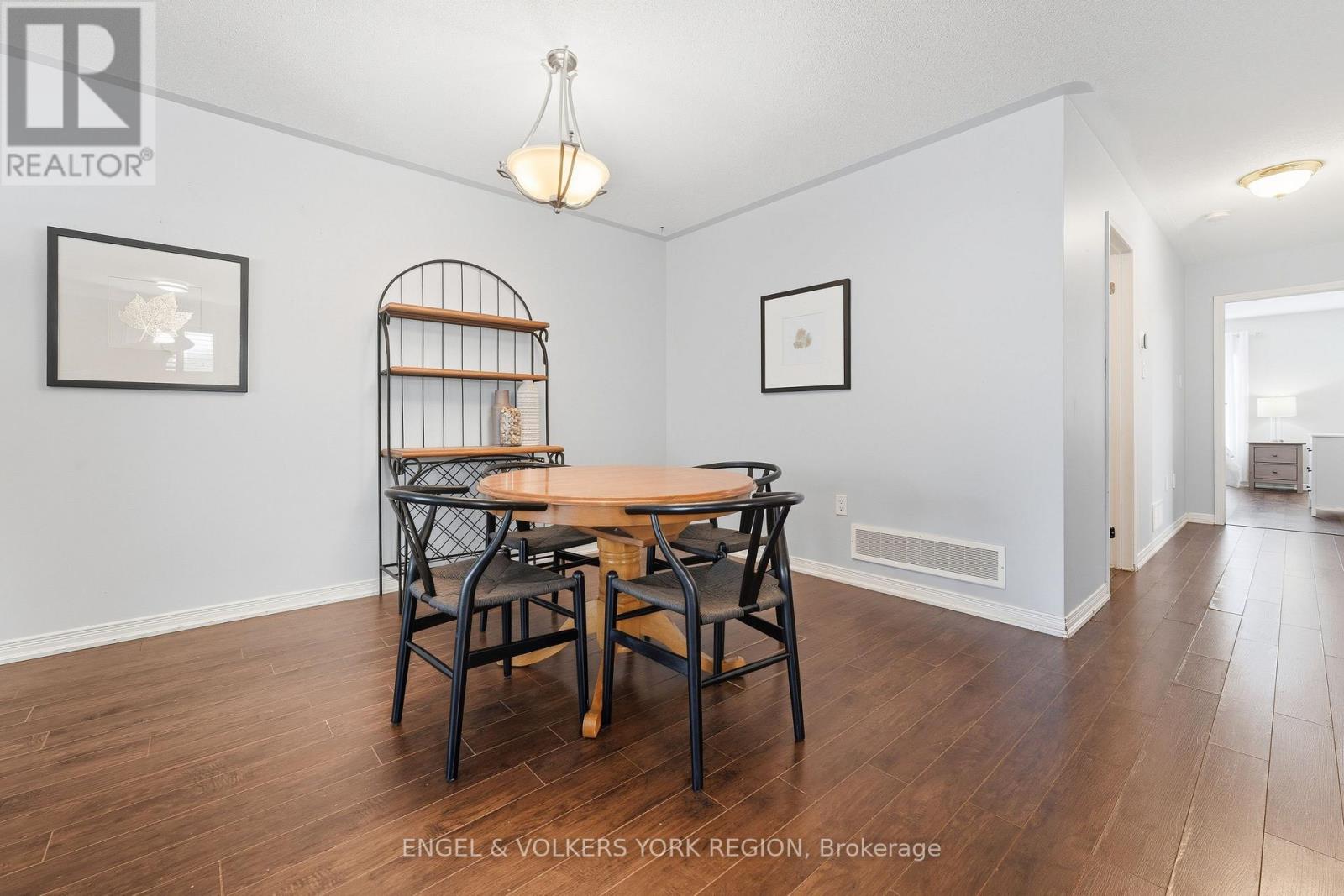 23 Weir Street, Bradford West Gwillimbury (Bradford), Ontario  L3Z 0K6 - Photo 14 - N12447863