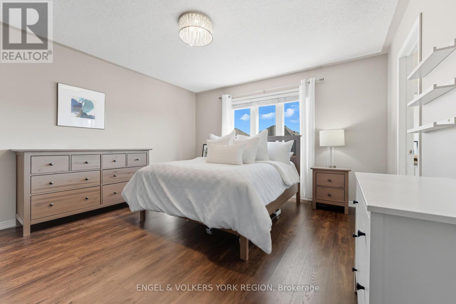 23 Weir Street, Bradford West Gwillimbury (Bradford), Ontario  L3Z 0K6 - Photo 15 - N12447863