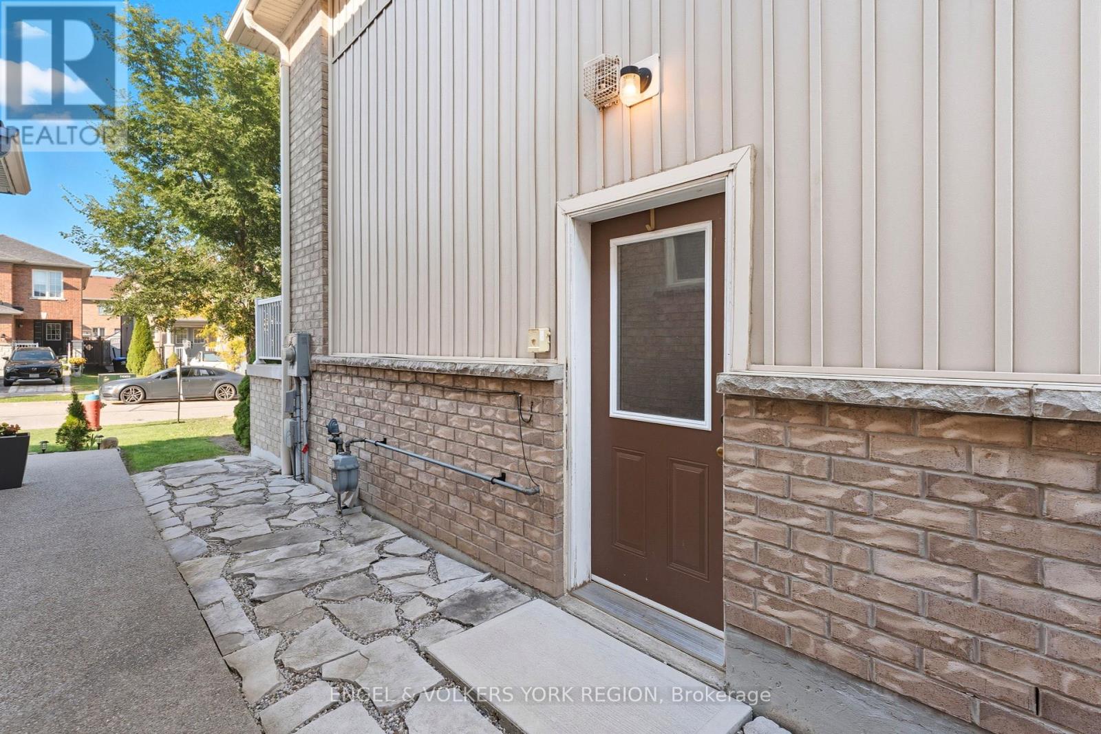 23 Weir Street, Bradford West Gwillimbury (Bradford), Ontario  L3Z 0K6 - Photo 35 - N12447863