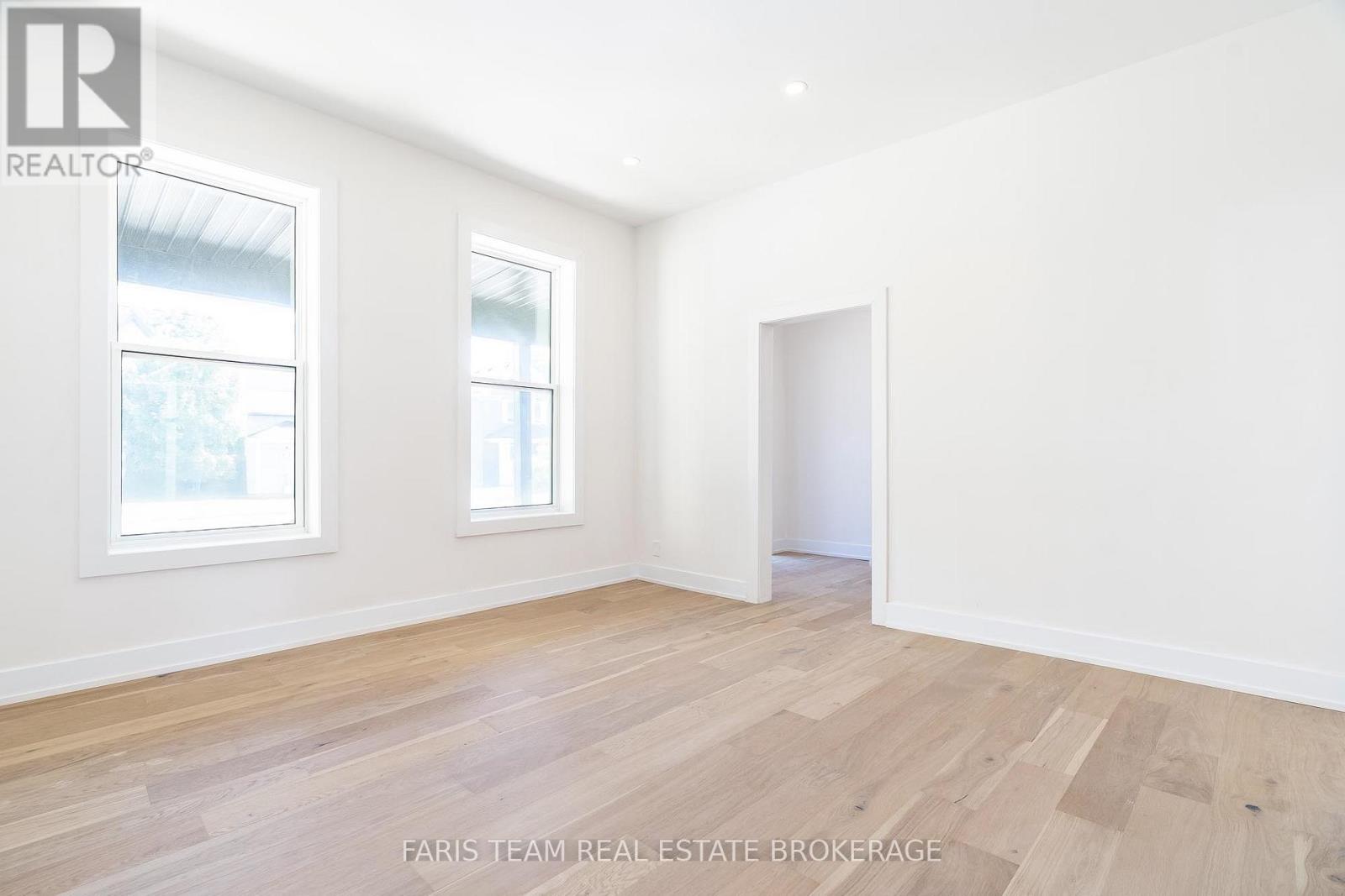 64 Birch Street, Collingwood, Ontario  L9Y 2V1 - Photo 12 - S12447859