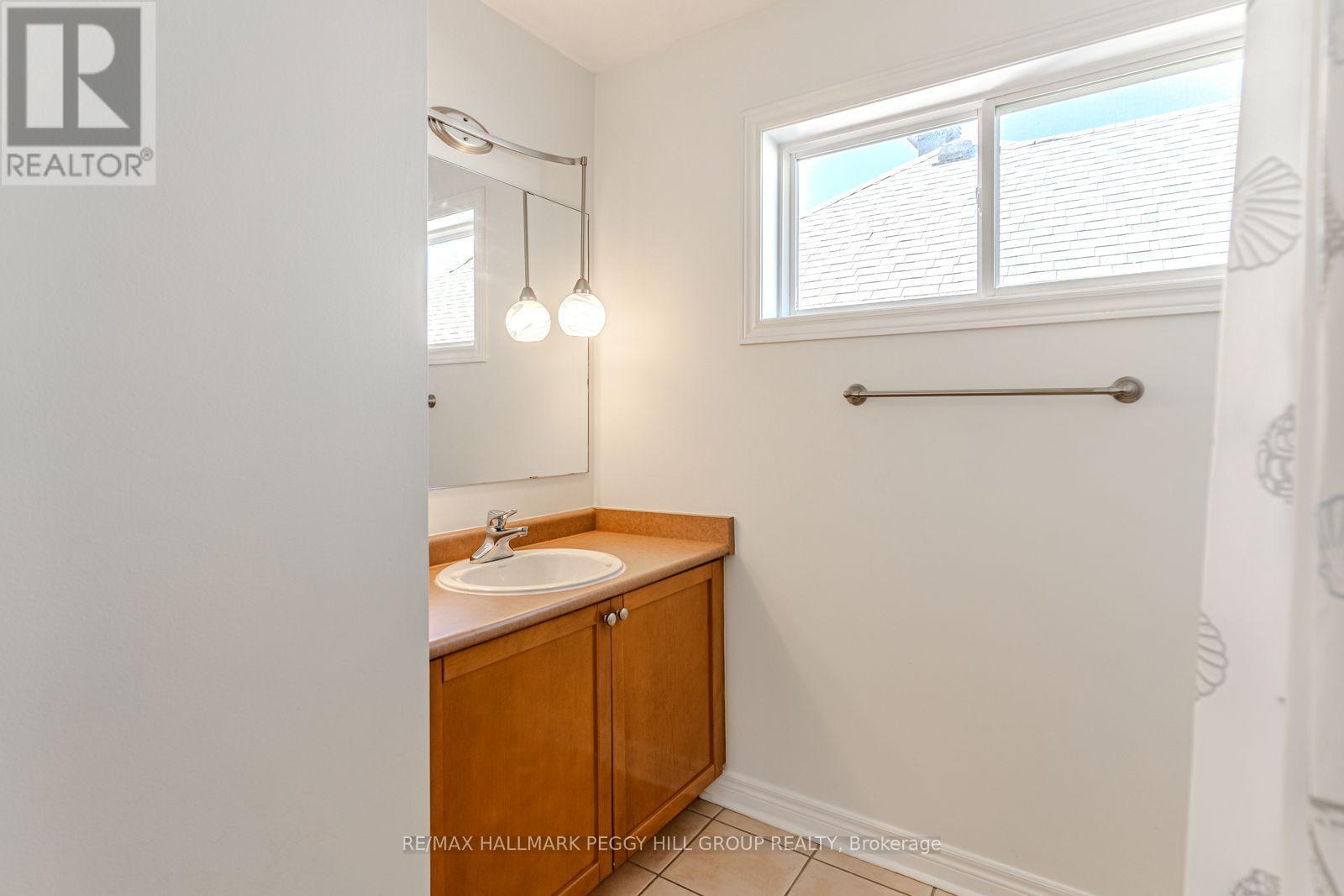 29 Brookwood Drive, Barrie (0 West), Ontario  L4N 0Z1 - Photo 10 - S12447861