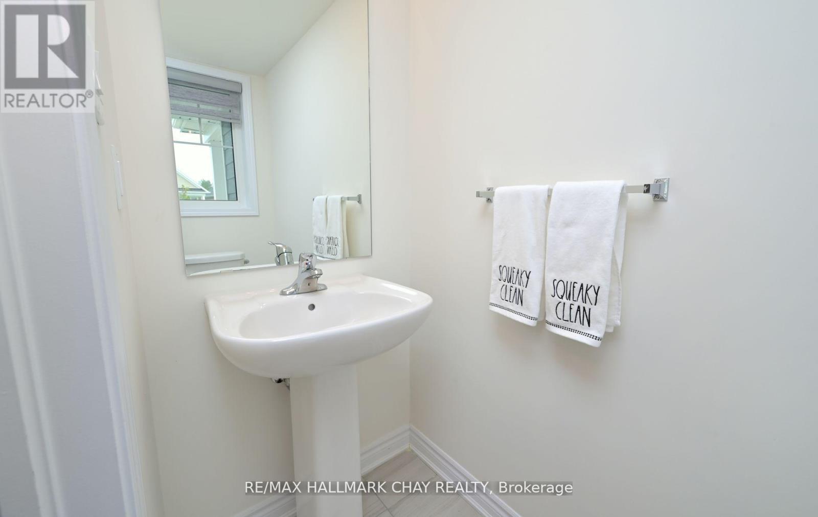 22 Abby Drive, Wasaga Beach, Ontario  L9Z 0K2 - Photo 10 - S12447871